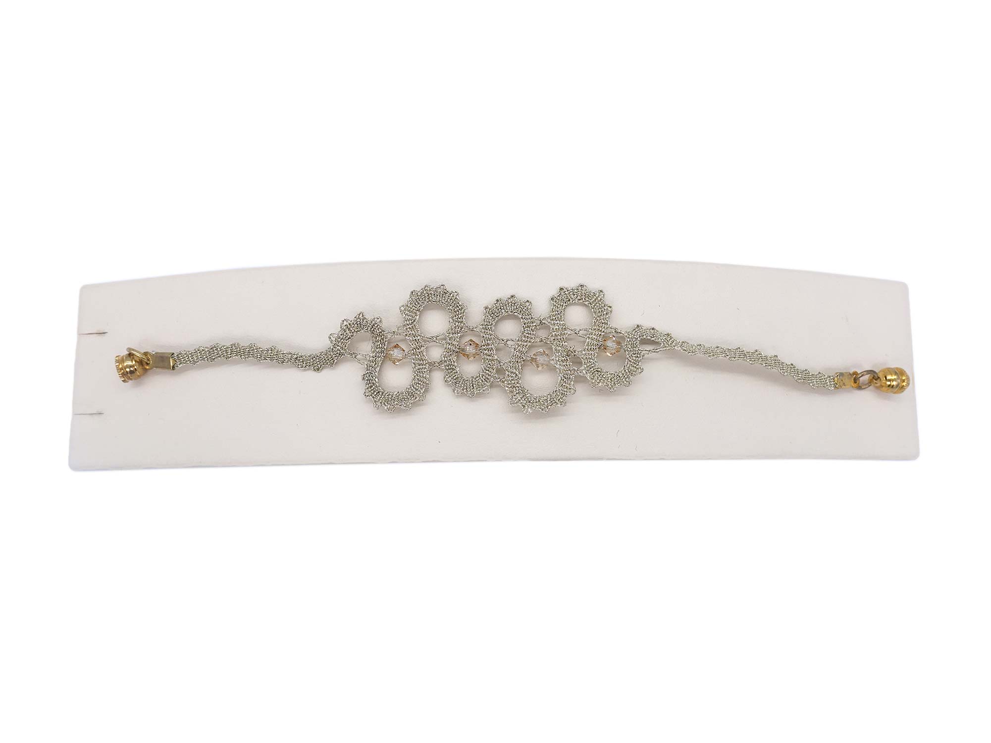 Klekljana čipka nakit zapestnica Idrija tradicija s posluhom Slovenija Etno galerija Skrina