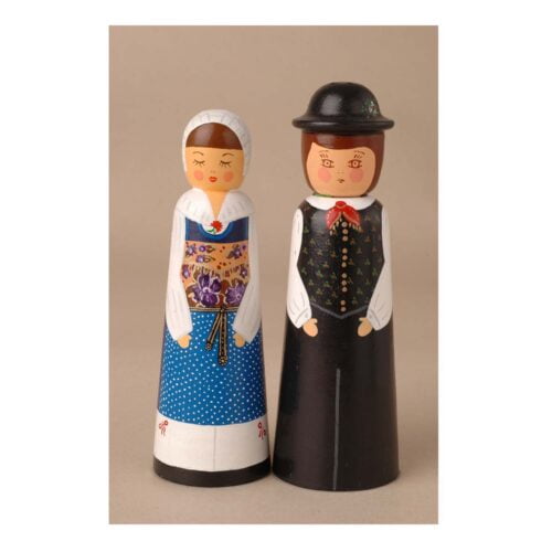 koroška modra Etno galerija skrina Tradicija s posluhom slovenska ljudska noša les spredaj