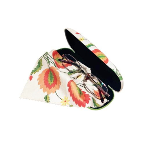 škatlica za očala kožuh skrina Etno galerija Maksim Gaspari slovenija tradicija s posluhom